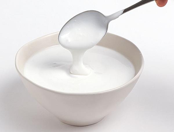 NEML NOT: Yourdun doal olmas gerekir. Kahvaltda yourt tketmek, le ve akam yemeklerinde de et ve halama patates yenmesi tavsiye edilir.