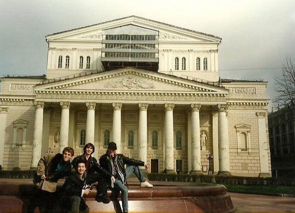 Hacettepe niversitesi Ankara Devlet Konservatuar Yksek Bale Blm'den mezun olduktan sonra Fransz Gen Balesi Le Jeune Ballet De France ve Fransz Devlet Balesi Ballet National De France ba danss olan Tan Satrk, zaman zaman paylat fotoraflarla takipilerini gemie gtryor...