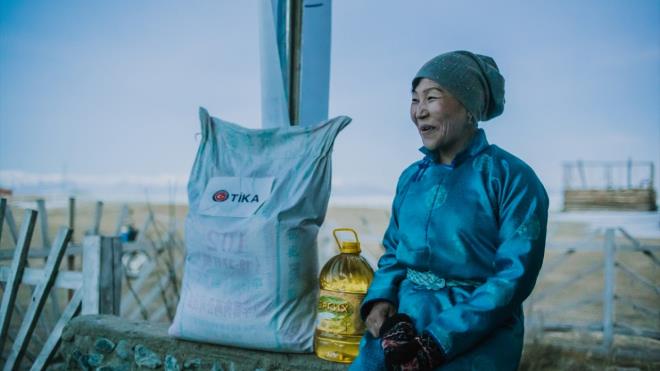 K aylarnda souk hava, buz ve kar nedeniyle yazn ise ormanlk alann batakla dnmesinden blgeye ulam ok zor salanyor.  Taygaya giden patika yollar kn buz tuttuu iin sadece arazi aralar blgeye ulaabiliyor. Yazn ise karlarn eriyip yolun batakla dnmesi nedeniyle sadece atlarla ulam salanyor.