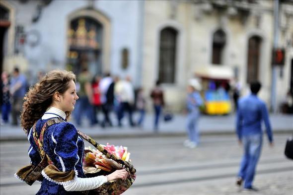 Ukrayna'da yllk devlet niversitesi creti 2.500 &#8211; 6 bin dolar, zel niversite yok.