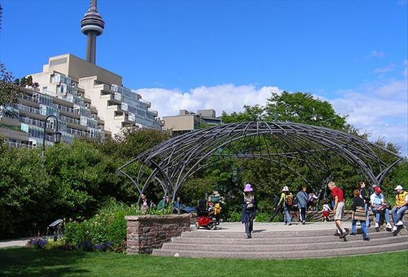 RENCLER N ALIMA MKNLARI NELERDR: Devlet destekli bir yksek renim kurumuna tam zamanl olarak kaydolduunuzda ayrca bir alma izni almadan kamps iinde allabilirsiniz.