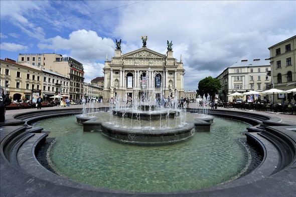 RENCILER IN ALMA OLANAKLAR NEDIR: Balkan lkelerinin ekonomik yaplanmas Ukrayna iinde geerli olduu iin i bulma olana ok kstl olmakla birlikte ie giren renciler ok dk cretler almaktadrlar.