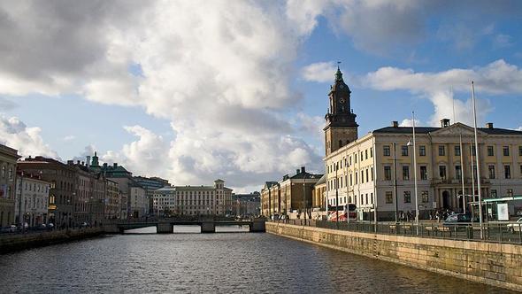 RENCLER N ALIMA OLANAKLARI NELERDR: sve&#8217;de tam zamanl eitim alan renciler rencilerin vizeleri sresince alma izinleri bulunmaktadr.