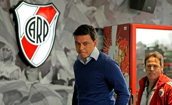 Veriler gncel sralamay yanstrken, listenin bana River Plate'nin teknik direktr Marcelo Daniel Gallardo'nun yerletii saptand.