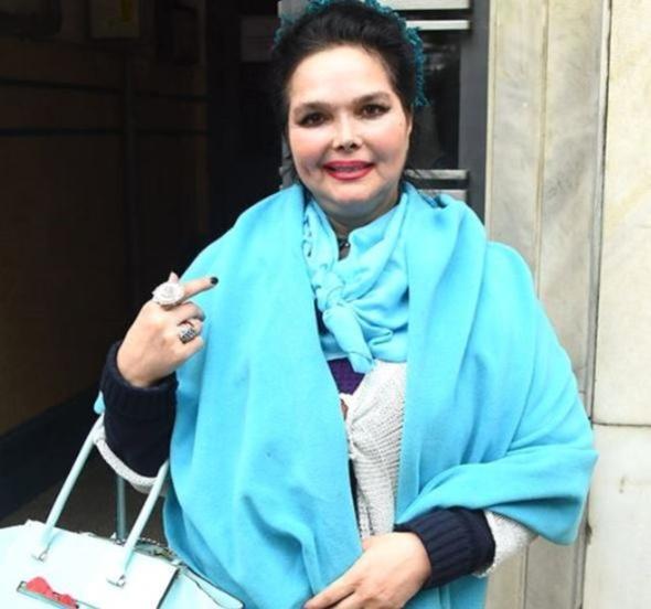 Perran Kutman bir sre sonra, alayc, kmser olarak davranmaya balad. Tam ekimim var bir ey sylerdi, moralim bozulurdu. Ben byle eylerden abuk etkilenen bir insanm. Bir de neden byle davrandn da bilmiyordum. Dediim gibi ilk balarda aramzda hibir ey yoktu. O pedagog hanm geldikten sonra oldu ne olduysa.