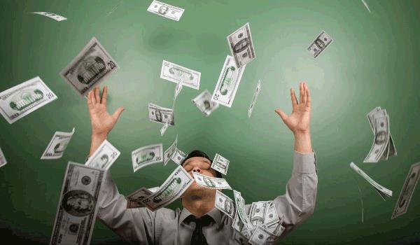 Ziraat Bankas faiz oranlarnda ne kadar indirim yapld?  <br>  Dier taraftan, ihtiya kredilerinde de 60 aya kadar vadelerde faiz orann aylk %1,53&#8217;e indirmitir. Her gelir grubunda yer alan mterilerin kullanmna sunulan bu imkanlar ile gerek konut ihtiyac olan vatandalarmza gerekse de konut reticisi firmalara nemli bir destek salanmasnn yan sra, ihtiya kredilerinde de mterilere maliyet avantaj salanacaktr"