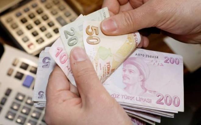 zel deme plan seenekleriyle karlamay srdryor  <br>  Ziraat Bankas, mterilerinin konut kredisi taleplerini uygun faiz oranlar, stn hizmet kalitesi, hzl ve kolay deerlendirme sreleri, her kesime uygun koullarda sunulan geni rn yelpazesi ve gelire uygun zel deme plan seenekleri ile karlamay srdrmektedir.