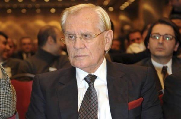 Bu yl 11 isim Forbes 100'de ilk kez yer ald. Daha nceki yllarda listeden den  isimse bu yl geri dnd. Toplam servetten 6,1 milyar dolar pay alan bu isimler arasnda geen yl hayatn kaybeden ark Tara ve Erdoan Demirren'in varisleri yer alyor