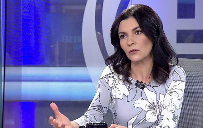 Bunlar ehir efsanesi  -Ayrca bask var Merkez Bankas faiz indirecek deniliyor, bask varsa Merkez bankas nce indirirdi neden seimleri beklesin neden seimlerden sonra arka arkaya faiz indirimi gelsin. Dolaysyla bu tr sylemler bana ehir efsanesi gibi geliyor.