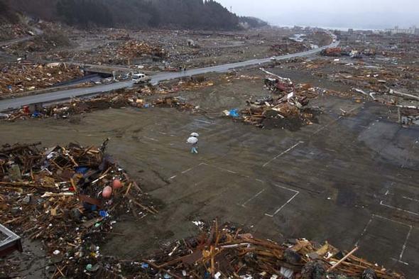 Frank Hoogerbeets ikinci tahminini 1960 ve 1964 yllarnda ili'de yaanan 9.5 ve Alaska'da yaanan 9.2 byklndeki depremlerden yola karak yapmt.