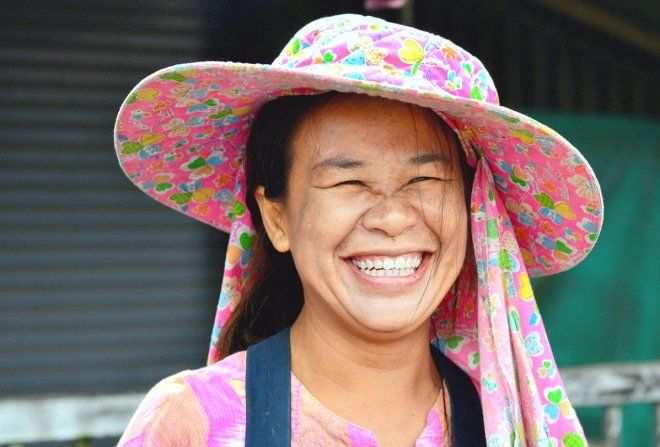 Tayland'da birinin kafasna dokunmak yasak... nk Tayland insan, ruhun kafada olduuna inanyor.