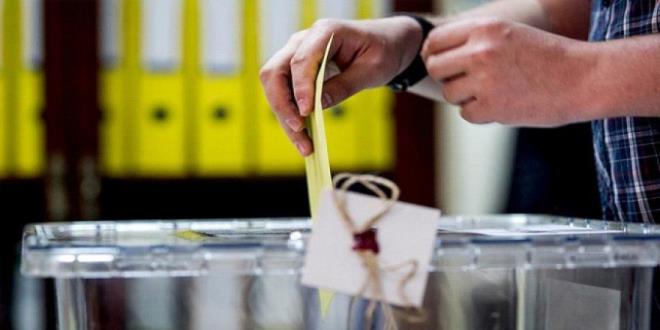 Gezici Aratrma irketi, 31 Mart&#8217;ta yaplacak olan yerel seim iin yeni bir aratrma gerekletirdi. Gezici yerel seimleriyle ilgili yapt son almasn paylat.Adana, Balkesir, Hatay, Antalya, Aydn, stanbul, Bursa, Ankara ve Manisa&#8217;y ieren aratrmann23-24 ubat tarihlerinde yapld ifade edildi.