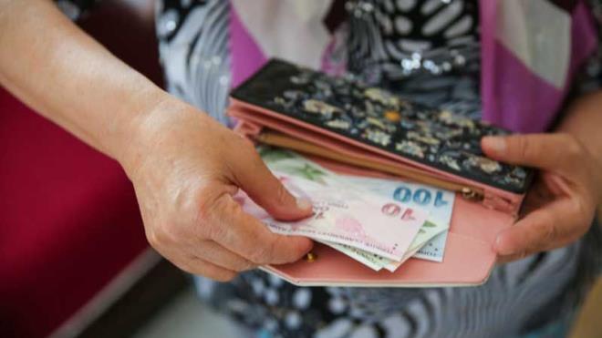 4 aydr sren d trendi Mart aynda devam ediyor    Konut kredisi faiz oranlarnda yaklak 4 aydr devam eden d Mart aynda da devam ediyor. ubat banda yzde 2.17 olan konut kredisi faiz oranlar yeni ayn ilk gnn 1,28'e dt.