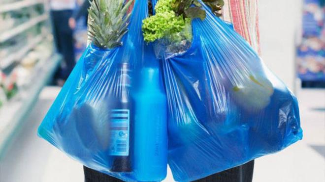 Naylon poetlerin paraya dntrlmesinden sonra gnlk plastik kullanmna dikkat edilmeye baland. Plastik kullanmn nasl aza indirgeriz? Plastik kullanmn azaltmak yaplmas gerekenler nelerdir?