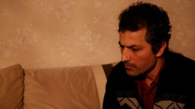 Dizinin sadece 4-5 blm nceki blmlerinde Arif'in sandaki beyazlk sadece n ksmlardayken son blmlere doru o beyazlk yer sk sk deitirmeye balad.