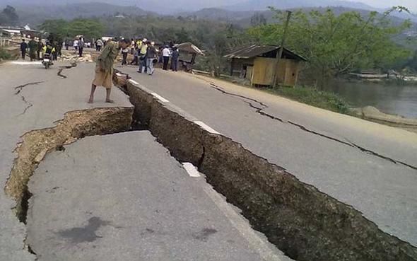 "Trkiye sradaki yer olabilir." aklamasnda bulunan Hoogerbeets "Trkiye'de 7 byklnde bir deprem ok olas. Deprem Orta Anadolu'da da olabilir stanbul yaknlarnda da olabilir." diyerek Trkiye'nin risk altndaki blgelerden biri olduunu vurgulamt.