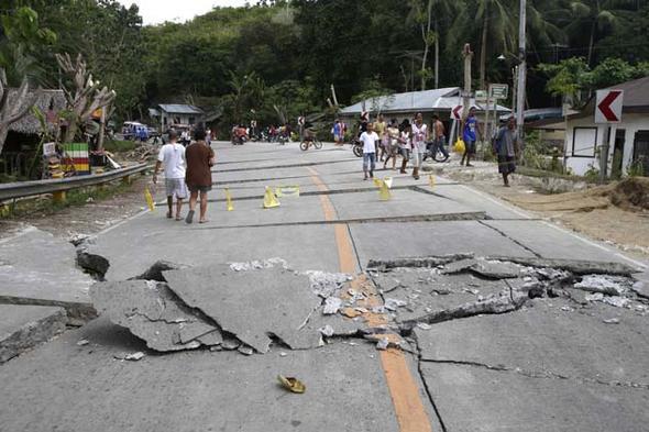 Bahsi geen tarihler arasnda Ay'n Yeni Ay evresinde olacana dikkat eken Frank Hoogerbeets, Merkr, Jpiter, Mars ve Gne'in, Dnya'nn tektonik plakalar zerinde olumsuz etki yaratacak bir konumda yer alacan sylyor.