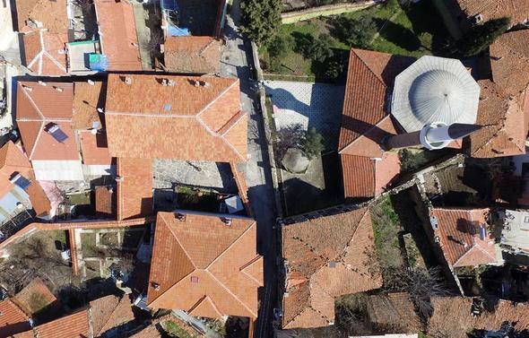 Manisa'nn Kula ilesinde 18. yzyl Osmanl mimarisinin bugne kadar bozulmadan gelen evleri, Japon belgeseline konu oldu.