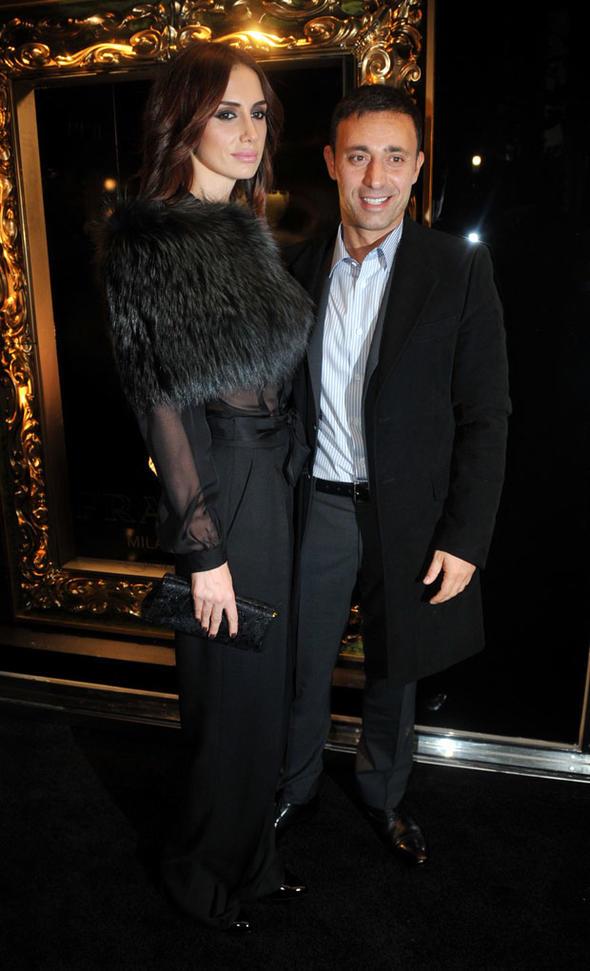 Emina'nn bu karar almasnn iki nedeni var. Birincisi; ocuklarnn okulu Maslak'ta. Ama, okulla ev arasndaki mesafeyi ksaltmak... kinci sebep ise yalar kk olan Yavuz ve Yaman'n babalarna yakn olma istei.