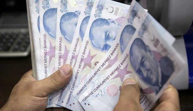 Ayrca emekli mteri getirenlere bankaya kazandrd her emekli iin 100 lira veren banka da var.