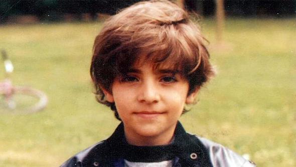 nl arkc smail YK ocukluk fotorafn sosyal medya hesabndan paylat.