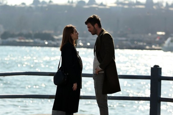 arpma dizisinin 14. blm, 14 Mart Perembe gn yaynlanacak olan Cumhurbakan zel program nedeniyle 21 Mart Perembe gnne ertelendi. Recep Tayyip Erdoan'n zel program,  Perembe akam saat 21.00&#8217;de Habertrk TV ve Bloomberg HT ortak yaynyla Show TV'de ekranlara gelecek.