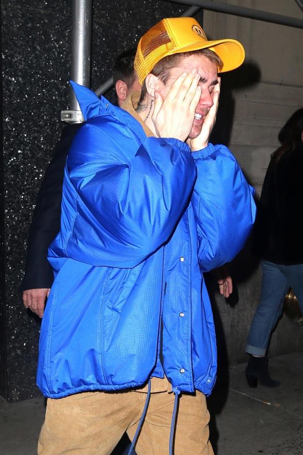Justin Bieber bu paylamnda " ok mcadele ettiini, kendisini tuhaf hissettiini belirtti." Bieber daha nce de benzer durumlar yaadn not dp iyileeceine dair umutlu olduunun altn izdi. Bieber "Tanr gvenilirdir. Dualarnz gerekten ie yarayacak" diye yazd.