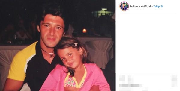 51 yandaki Hakan Ural'n eski fotoraflarna beeni yayor.