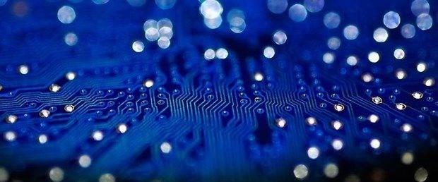 Aratrmay yrten ekip, iki kubit ile altklarnda 'zaman geri dndrme' baar orannn yzde 85 olduunu ifade ediyor. Kubit says e ktnda ise bu oran yzde 50'ye dyor.     Aratrma ekibinden Gordey Lesovik, "Algoritmamz ileride daha da gelitirilebilir ve kuantum bilgisayarlarnn karlat hatalar azaltabilir" diyor.