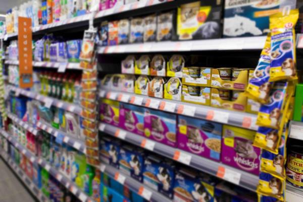 Marketlerde dolamak iin almayacanz rnlerin durduu raflar kullann. rnein kediniz yoksa kedi mamalarnn durduu koridoru gei iin kullanabilir, bylece srf gznze iliti diye gereksiz paralar almaktan kanabilirsiniz.