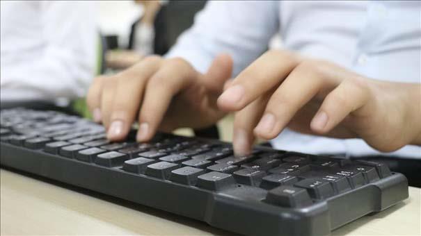 Vergisini dzenli deyenlere tevik uygulamas iin internet sorgulamas geliyor. Yzde 5&#8217;lik vergi indiriminden yararlanacak olan sadk mkellefler, beyannamelerini vermeden nce durumlarn sorgulayarak indirime hak kazanp kazanmadklarn internet zerinden renebilecek.