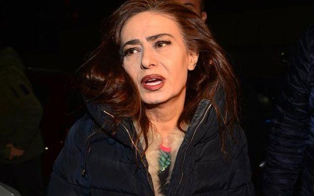 "Ayasofya iin izin mi alacaz?"    "Ayasofya'nn yle kapal kalmas iin hibir sebep yok, fakat ibadete almas iin bata Fatih Sultan Mehmet'in vasiyeti ve Mslman aleminin istei ve bir sr sayamadm nedenden dolay ibadete almal. Alsn, izin mi alacaz?