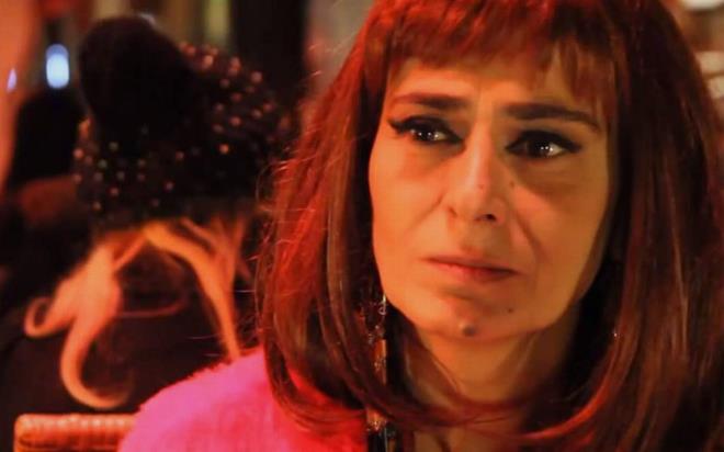 "Sanki 'Vatikan' camii yapalm' dedik"    Ak ve net bir dille Ayasofya iin bu kelimeleri kullanan arkc, tweetlerinden dolay olduka tepki ald. Tilbe, kendisine eletirede bulunanlara, "Sanki 'Vatikan' camii yapalm' dedik" yantn vererek yeniden gndeme oturdu.