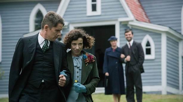 2. The Maudie<br>  �rlanda Film Festivali'nin d���k b�t�eli y�ld�z� The Maudie, prestijli bir �d�l kazanamam�� olsa da ele�tirmenlerin b�y�k bir �o�unlu�una gire 2018'in en iyi filmlerinden. Romantik, e�lenceli ve �zde�lik kurulabilecek bir hikayesi var. A�kta mant�k aramamak gerekti�ini tatl� tatl� anlat�yor.