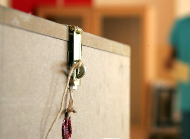 18- B�y�k�ehirlerde ka� parti se�ime kat�l�yor?    Adana, Ankara, Ayd�n, Eski�ehir, Gaziantep, Hatay ve Kahramanmara�'ta 7, Antalya, Bursa, Diyarbak�r, �stanbul, �zmir, Kayseri, Mersin, Mu�la, Ordu, Samsun ve Trabzon'da 8, Bal�kesir, Denizli, Erzurum, Kocaeli, Konya, Malatya, Manisa, Sakarya, Tekirda� ve Van'da 9, �anl�urfa'da 6, Mardin'de 10 siyasi parti se�ime kat�lacak.