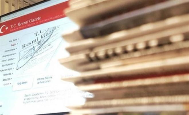 17- T�renlere ait yasaklar neler?     YSK'nin ilgili genelgesine g�re, 21 Mart'tan itibaren yani se�im propagandas�n�n ba�lang�� tarihinden oy verme g�n�n� takip eden g�ne kadar olan s�re i�inde, devlet, katma b�t�eli idareler, il �zel idareleri, belediyelerle bunlara ba�l� daire ve m�esseseler, iktisadi devlet te�ekk�lleri ve bunlar�n kurduklar� m�esseseler ve ortakl�klar� ile di�er kamu t�zel ki�ilikleri ve Bankac�l�k Kanunu'na tabi te�ekk�llere ait kaynaklardan yap�lan i� ve hizmetler dolay�s�yla, (a��l�� ve temel atma dahil) t�renler tertiplenmesi, nutuklar s�ylenmesi, deme�ler verilmesi ve bunlar hakk�nda her t�rl� vas�tayla yay�nlarda bulunulmas� yasak olacak. S�z konusu kurulu�lar ile kamu yarar�na �al��an dernek ve vak�flar, se�menin oyunu etkileyebilecek giri�imlerde bulunamayacak.