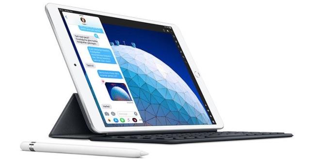 iPAD AR TEKNK ZELLKLER  10,5 in Retina ekran, True Tone     Apple A12 Bionic yapay zek detekli ilemci yongas     7 MP n kamera, 8 MP arka kamera + 1080p Full HD video kayd