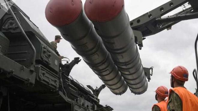 S-400'ler iin eitime gidecek ekip Rusya'dan nce Azerbaycan'a gnderilecek.