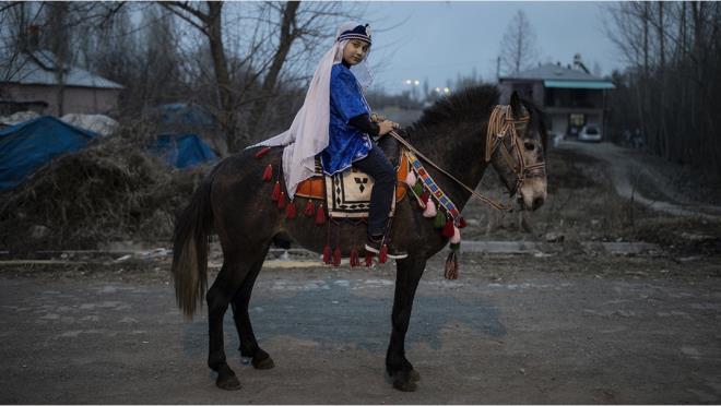 Atna renginden dolay "Bozolan" adn veren 10 yandaki Sude Ertekin, 2 yldr neredeyse tm gnn onunla geiriyor.