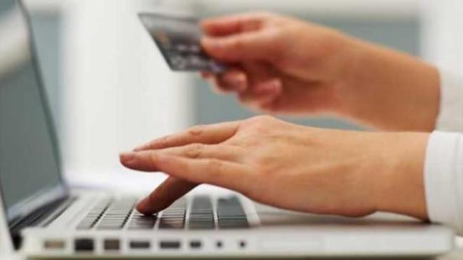 Emniyet yetkilileri, sosyal medya sitelerinde banka ismi ve logolarn taklit ederek sahte sitelere ynlendirdikleri kullanclarn hesap bilgilerini alp dolandrclk yapan kiilere kar dikkatli olunmas ynnde uyarda bulundu.