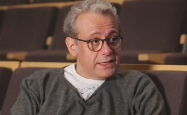 1985 ylnda mensubu olduu stanbul Bykehir Belediyesi ehir tiyatrolarnda halen oyunculuk ve rejisrlk almalarna devam eden Engin Alkan, 2000 ylnda rol ald Yedi Numara dizisi ile kariyerinde byk k yaamtr.