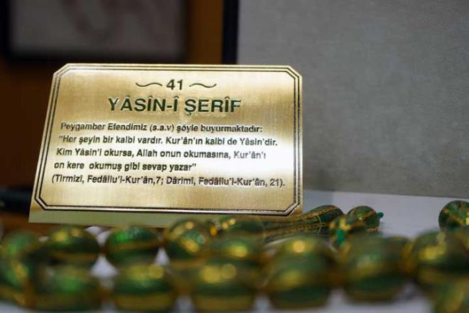 stanbul Jewelry fuarnda dnyada ilk kez yaplan Yasin-i erif tespihi tantld. Tespihin fiyat ise 350 bin liradan mterilerin beenisine sunuldu.