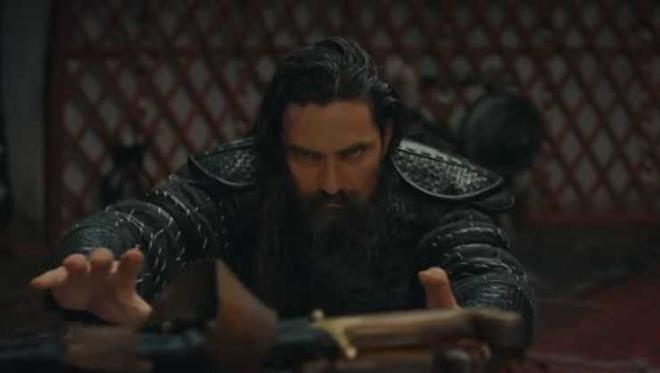 TRT'nin rekortmen dizisi Dirili Erturul 140. blmyle izleyici yine ekrana kilitledi. Dizinin 141. blm fragman ise imdiden izleyici merak iinde brakmaya yetti.