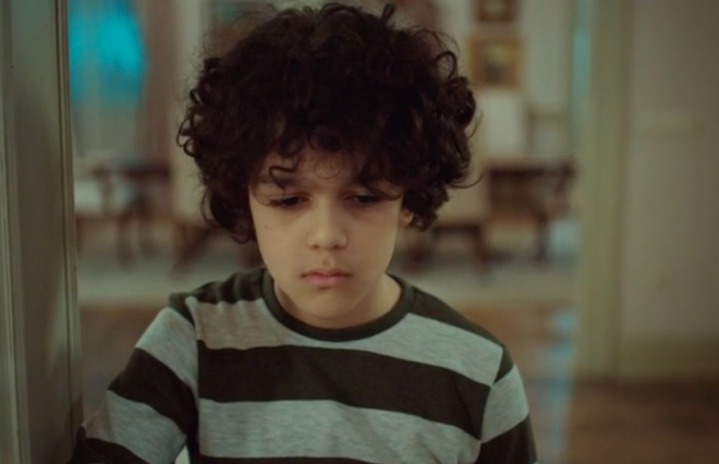 Son blmlere doru talarn yava yava yerine oturduu diziye son blmde Faruk'un len sevgilisi Begm'den olan olu Emir damga vurdu. Annesinin zamansz vefatndan sonra konakta iyice yalnz kalan Emir'in sahneleri ekran bandakilere duygu dolu anlar yaatt. Babasndan bekledii ilgiyi gremeyen Emir'in, annesinin lmnden nce ektii videoyu izlerkenki duygu dolu halleri izleyicinin gzlerini doldurdu.