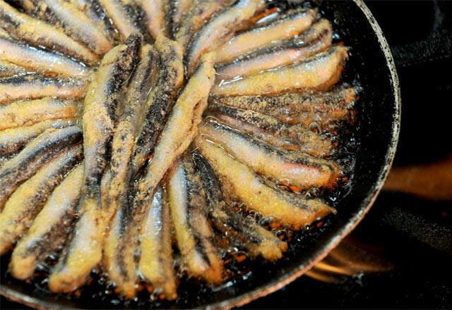 Yanl pimi balk<br>    Balklar neredeyse hi zararl ya iermez. Omega-3 ya asitleri gibi faydal yalar ierir. Hawai niversitesi'nden bilim adamlar, en popler balk yemeklerinin kimyasal yaplarn incelediklerinde balklar kaynatmann veya piirmenin en byk miktarda yararl madde tasarrufu salad sonucuna varmt. Amerikan kardiyologlar kzarm, ttslenmi ve tuzlu balklarn gerekten zararl olduunu iddia ediyorlar.