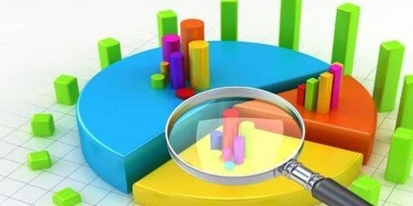 zmir'de CHP ak ara nde    zmir'de toplam oylarda CHP aday Tun Soyer yzde 53.9'da, AK Parti aday<br> Nihat Zeybeki yzde 32.8'de, geerli oylarda Soyer yzde 61.4, Zeybeki 37.4'te gzkyor.