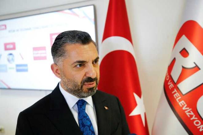 Merkezde, lm sistemine ilikin hanelerin oluturulmasndan verilerin raporlanarak abonelere gnderilmesine kadar ki tm srecin detayl anlatldna iaret eden Gler, "Buraya gelenler reyting lmlerinin tm aamalarnn nasl gerekletiini, denetimin sre olarak nasl ilerlediini ve nihayetinde salam bir sistemin oluturulduunu anlk grebilecekler." diye konutu.