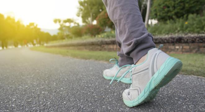 Hareketi hayatnzdan eksik etmeyin!  <br>  Sindirim zorluu problemlerine vcudunuzu zorlamayan egzersizlerle son verebilirsiniz. Gnlk basit, ksa mesafeli yryler yapmak ve bu alkanl rutin hle getirmek uzun vadede sindirim sorunlarn amanzda destekleyici bir nitelik oluturur.