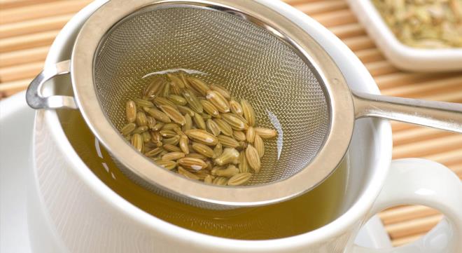 Rezenenin gcnden faydalann!<br>    Ana vatan Akdeniz olan Rezene, mucizevi bir ifa kaynadr. Daha ok kurak yerlerde yetien bu bitki, protein ve ya asndan zengin bir besin kaynadr. te yandan rezene tohumlaryla yaplan rezene ay; hazmszlk, ilik gibi problemlerinizi ksa srede zer. Sindirim zorluunu amada rezenenin iyiletirici gcnden yararlann.