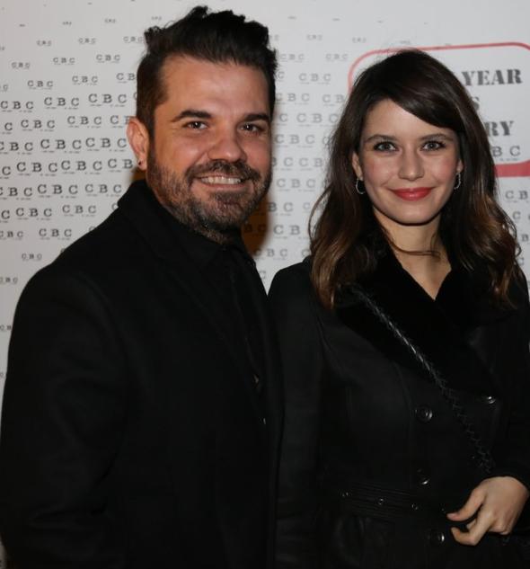 Beren Saat, 28 Mart'ta grlecei iddia edilen boanma davasyla ilgili sorulara ise "yle bir ey de yok, ok teekkrler... yi akamlar" szleriyle karlk verdi.